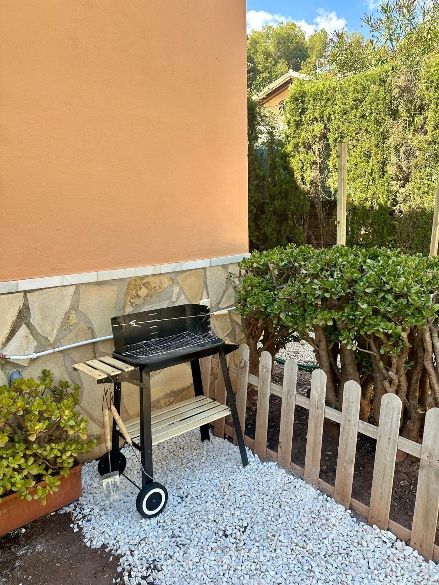 Maravilloso Con Jardin Y Barbacoa Appartamento